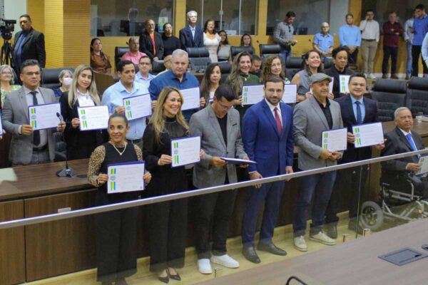 Deputado Ribeiro do Sinpol homenageia Igreja As Nações por ações sociais e missionárias em Rondônia