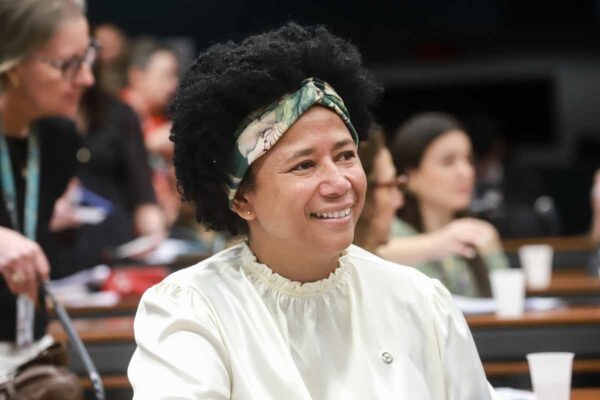Deputada Sílvia Cristina garante R$ 900 mil para entidades sociais de Ariquemes