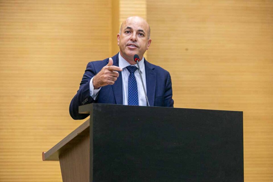 <div style="
                font-size: 18px;
                font-weight: bold;
                color: #0073aa;
                margin-bottom: 5px;
                text-transform: uppercase;
            ">LEGISLAÇÃO</div>Leis de Ismael Crispin ampliam proteção de crianças e adolescentes em Rondônia