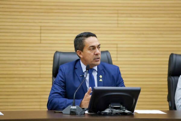 Deputado Eyder Brasil propõe gratificação para agentes da segurança que atuam mesmo fora do expediente em Rondônia