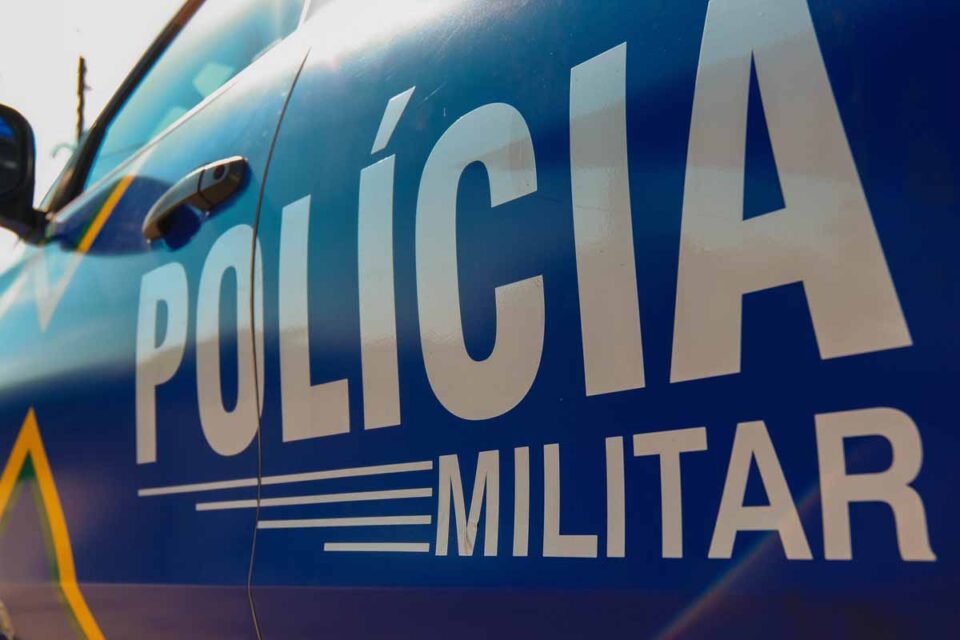 <div style="
                font-size: 18px;
                font-weight: bold;
                color: #0073aa;
                margin-bottom: 5px;
                text-transform: uppercase;
            ">SEGURANÇA PÚBLICA</div>Polícia Militar reduz homicídios em 83% e intensifica combate ao crime na região central de Rondônia