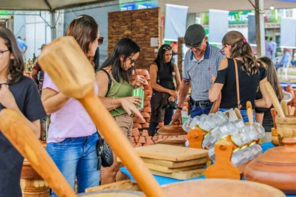 Rondônia ultrapassa 2,2 mil vagas de emprego e varejo impulsiona contratações no estado