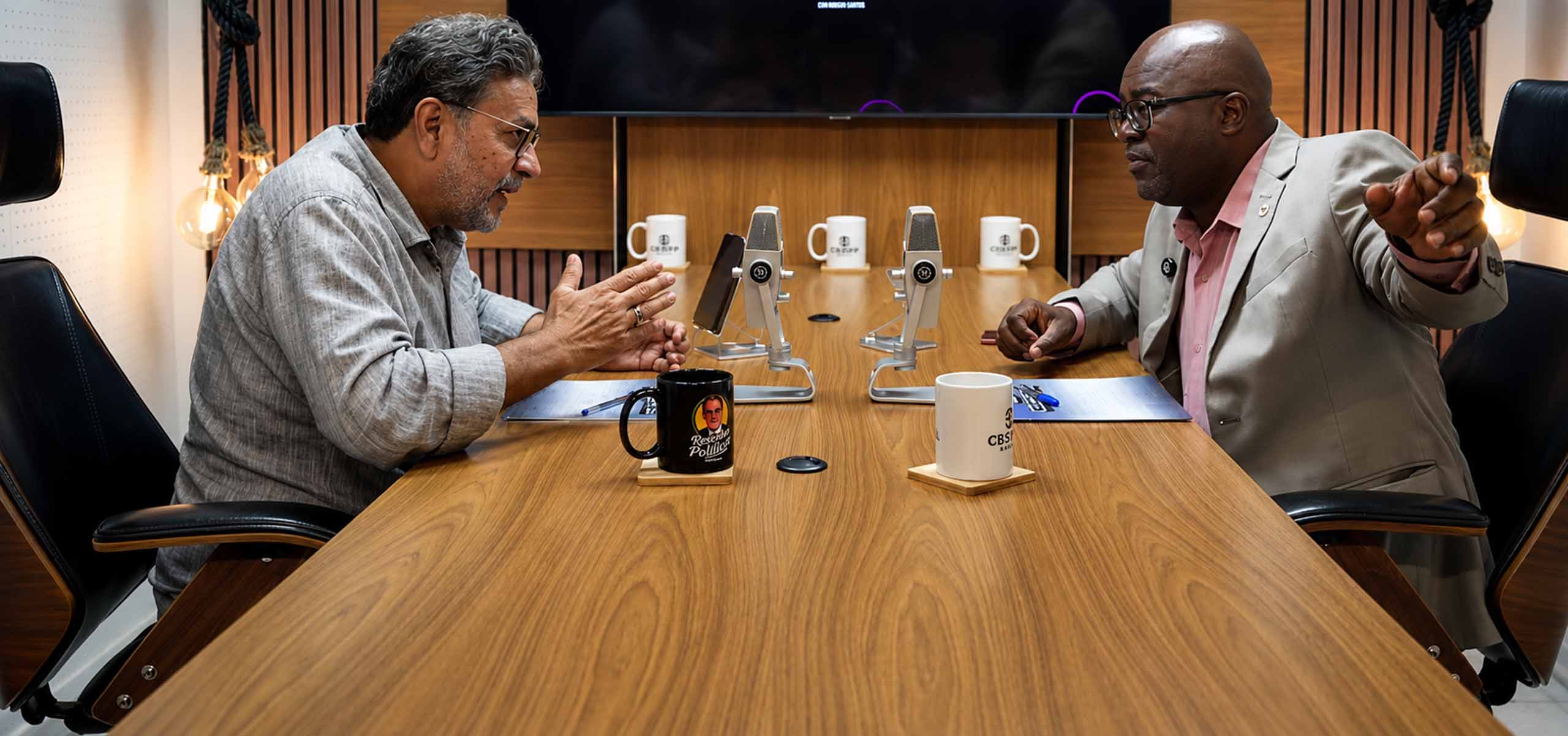 Luiz Teodoro concede entrevista a Robson Oliveira no podcast Resenha Política