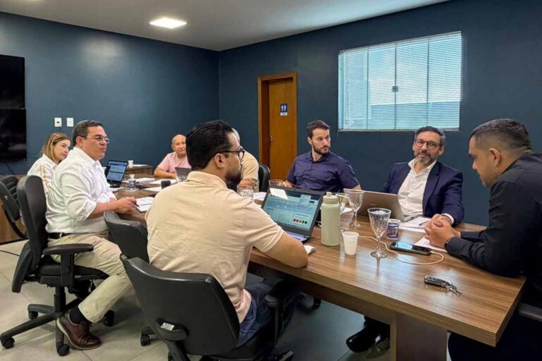 ARDPV debate transparência, ponto eletrônico e modernização administrativa em reunião da Diretoria Colegiada
