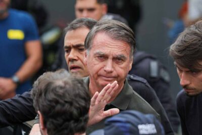 Polícia Civil pede ao STF autorização para ouvir Bolsonaro em investigação sobre arma apreendida