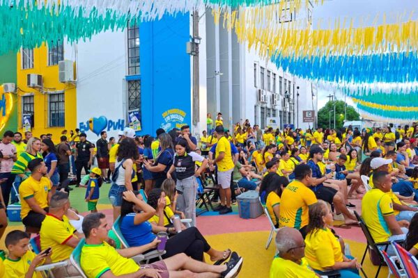 Rua do Hexa atrai milhares de torcedores e celebra vitória do Brasil sobre a Escócia em Porto Velho