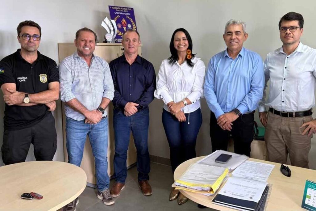 Cirone Deiró garante recursos para criação de sala de acolhimento a vítimas de violência em Cacoal