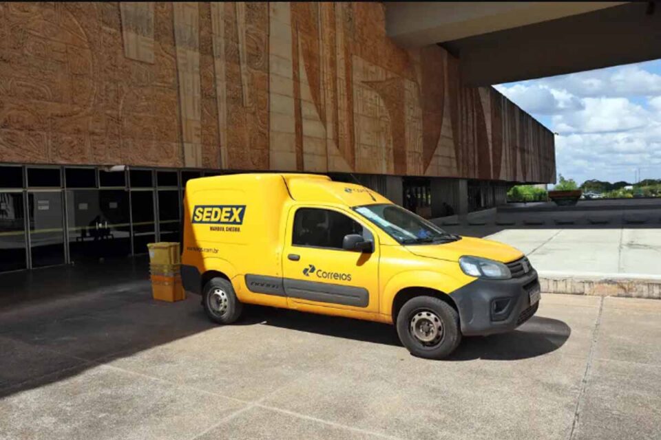 <div style="
                font-size: 18px;
                font-weight: bold;
                color: #0073aa;
                margin-bottom: 5px;
                text-transform: uppercase;
            ">PREJUÍZO DOS CORREIOS</div>Correios registram prejuízo de R$ 3,16 bilhões no 1º trimestre e ampliam perdas em 2026