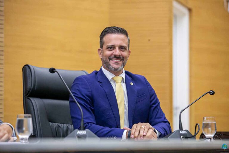 Delegado Lucas Torres solicita redução da nota de corte e Seduc avalia mudanças em concurso da Educação