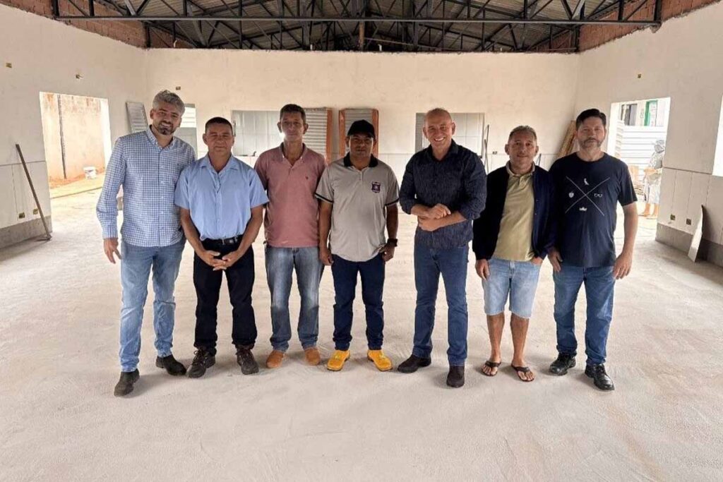 Ezequiel Neiva acompanha obra de refeitório na Escola Paulo Freire e reforça investimentos em Alto Alegre dos Parecis