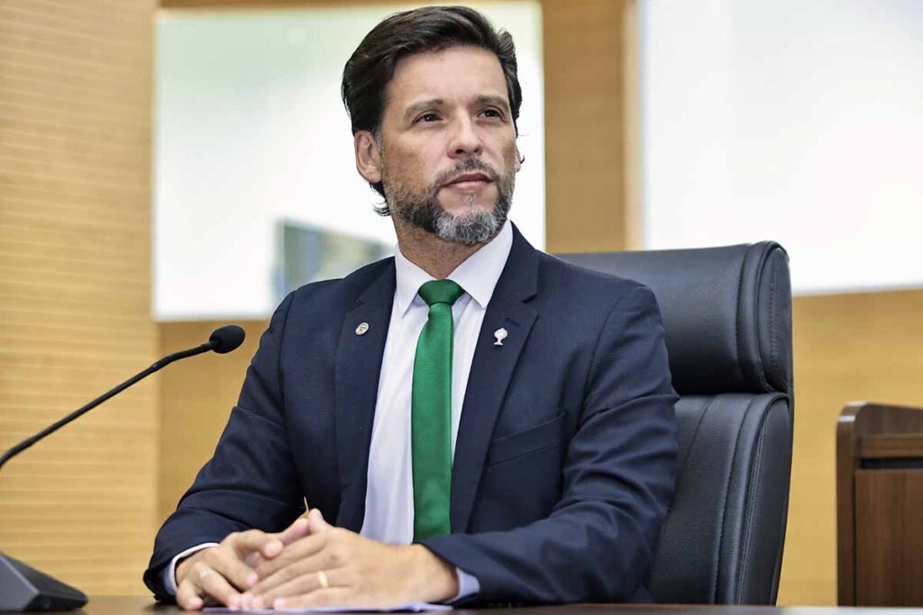 Delegado Camargo tem projeto aprovado na ALE-RO e amplia direito dos pais sobre atividades de gênero nas escolas