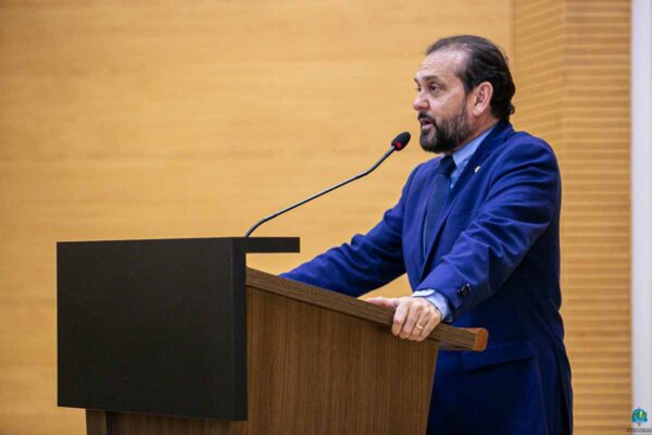 Laerte Gomes confirma repasse de R$ 455 mil para compra de equipamentos de saúde em Vale do Paraíso