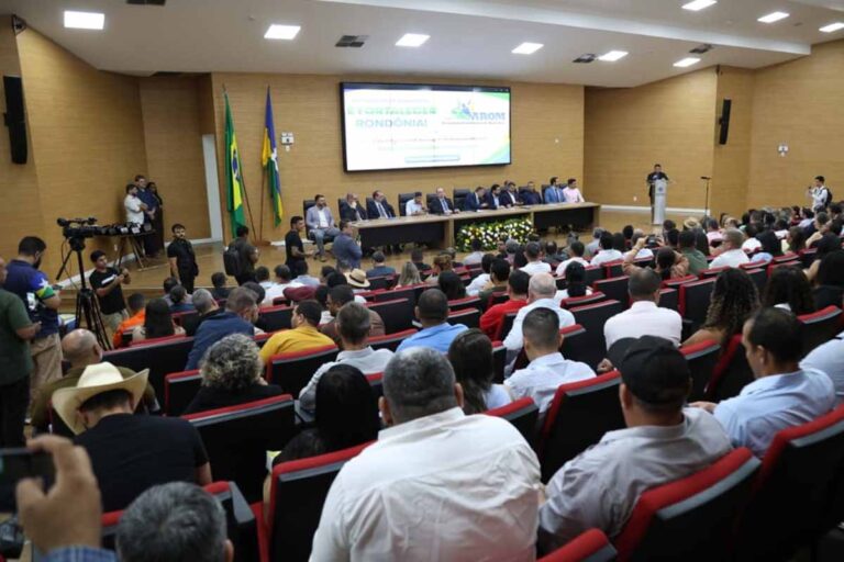 MPRO acompanha posse da nova diretoria da AROM durante cerimônia na Assembleia Legislativa de Rondônia