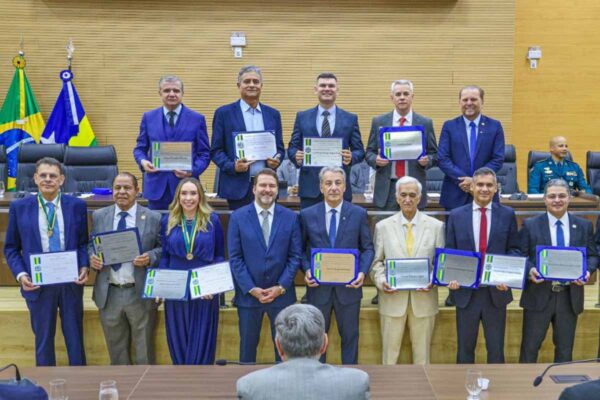 MPRO é homenageado pela Assembleia Legislativa e Alexandre Santiago recebe título de Cidadão Honorário de Rondônia