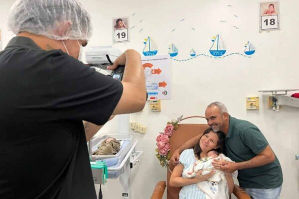 Hospital de Base de Porto Velho lança projeto Amor em Fotos para registrar bebês internados nas unidades neonatais