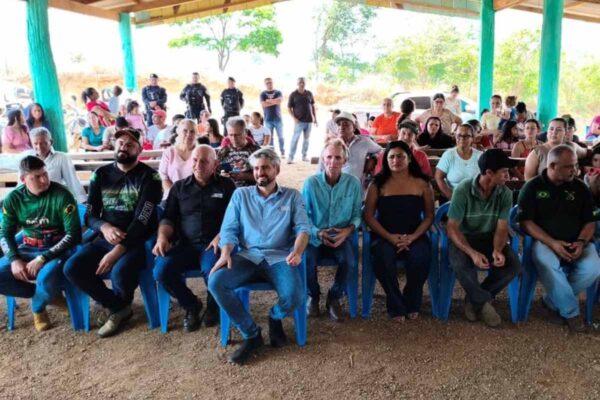 Ezequiel Neiva fortalece agricultura familiar com entrega de equipamentos em Campo Novo de Rondônia