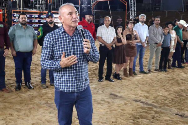 Ezequiel Neiva destaca investimentos em Machadinho do Oeste durante a 34ª Expoaama