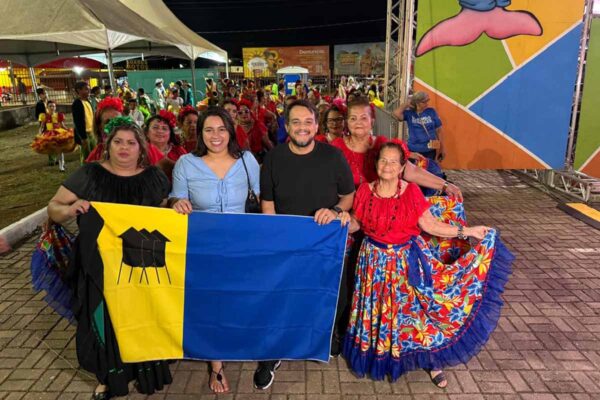 Grupo de Carimbó do CCI emociona público e reforça valorização da pessoa idosa no Arraiá do Bera