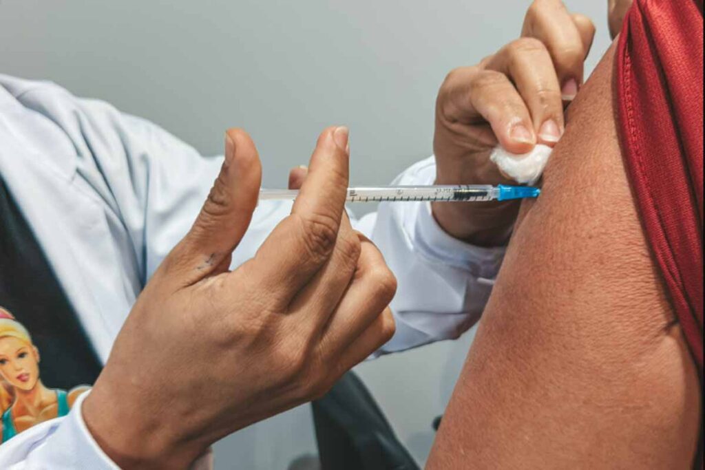 Baixa vacinação preocupa em Porto Velho diante do aumento de doenças respiratórias no período seco