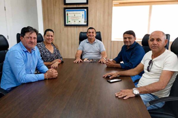 Gabinete de Laerte Gomes discute demandas de Urupá em reunião com representantes municipais