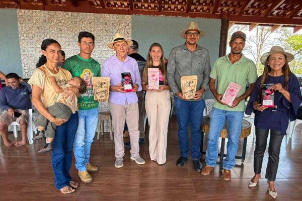Confúcio Moura defende agregação de valor para café e mel em Nova Brasilândia d’Oeste
