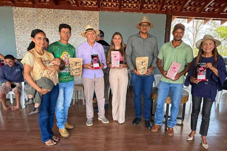 Confúcio Moura defende agregação de valor para café e mel em Nova Brasilândia d’Oeste