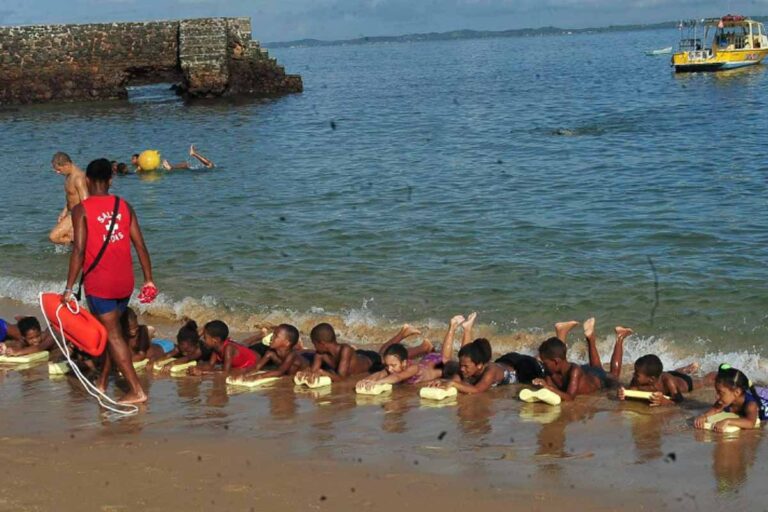 Campanha nacional alerta que afogamento mata quatro crianças por dia no Brasil e reforça medidas de prevenção