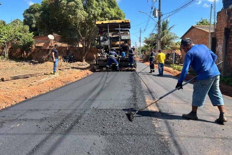 Rua Canhoto da Paraíba recebe drenagem, ampliação e novo asfalto em Porto Velho