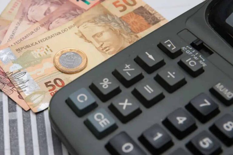 Boletim Focus reduz projeção da inflação para 5,16% em 2026 e mantém estimativas para PIB, dólar e Selic