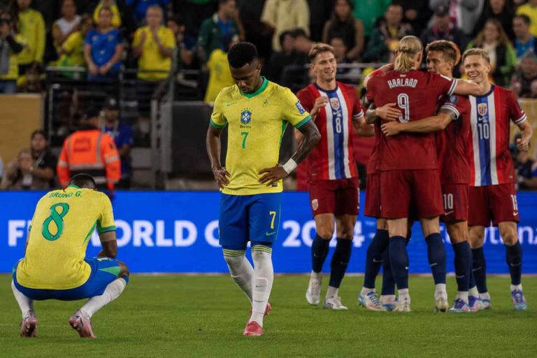 Brasil é eliminado pela Noruega nas oitavas e amplia maior jejum de títulos da história das Copas