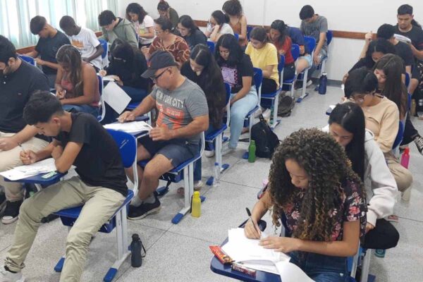 Pré-Enem Municipal 2026 começa com aulas gratuitas em quatro polos de Porto Velho