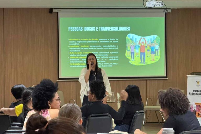 Prefeitura de Porto Velho reforça atendimento a idosos e pessoas com deficiência em capacitação