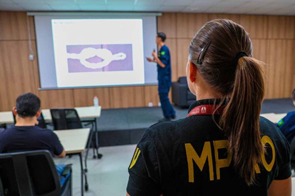 MPRO capacita membros e servidores para operação segura de embarcações em Rondônia