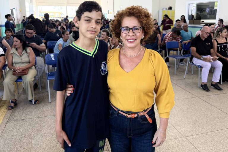 Professora Maria Luzia impulsiona estudante de Jaci-Paraná e fortalece presença de Rondônia em evento científico nacional
