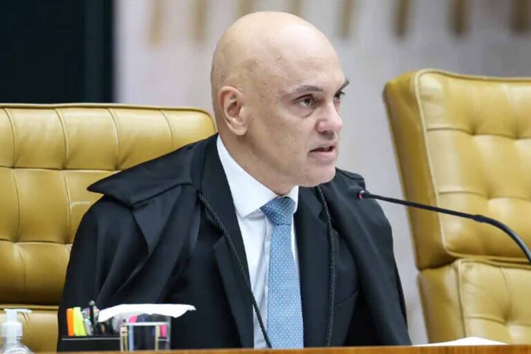 Moraes cobra explicações de Bolsonaro sobre vídeo produzido com inteligência artificial