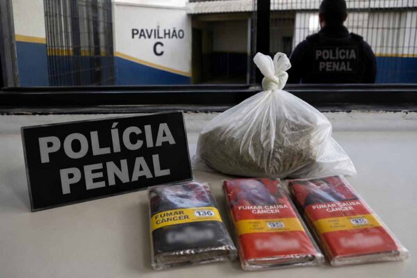 Polícia Penal apreende droga e tabaco arremessados para dentro de penitenciária em Porto Velho