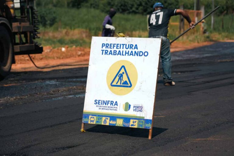 Prefeitura pavimenta rua Canhoto da Paraíba e melhora acesso no bairro Nacional