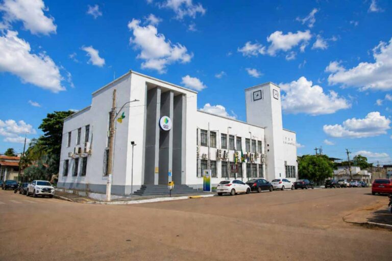 Prefeitura de Porto Velho regulamenta concursos para premiar servidores e estagiários da administração municipal