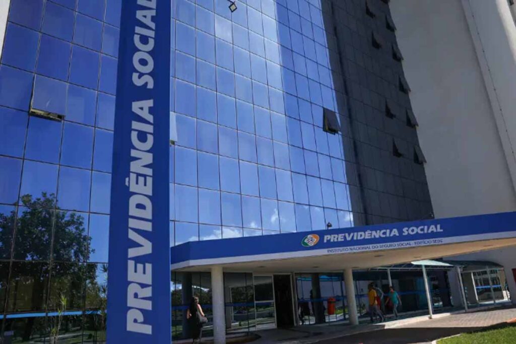 Fila do INSS registra menor nível em 21 meses e tempo de espera por benefícios diminui