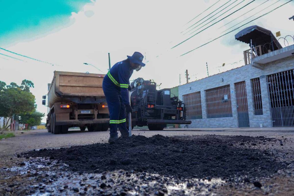 Prefeitura de Porto Velho amplia operação tapa-buraco e reforça recuperação de vias no bairro São Cristóvão