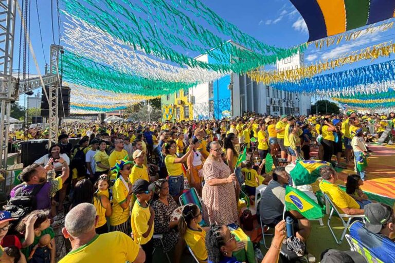 Rua do Hexa reúne milhares de torcedores em Porto Velho com telão, shows e sistema de umidificação