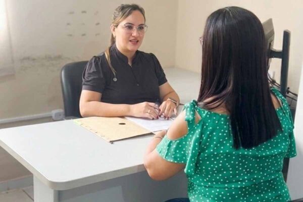 Programa Acolhe Mulher capacita primeira equipe para atendimento em Porto Velho