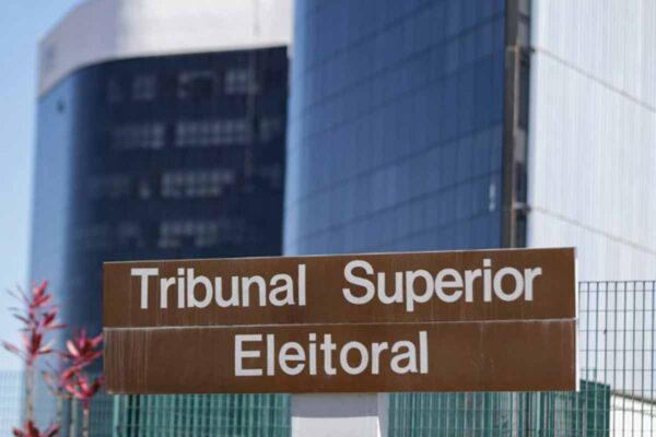 TSE rejeita recurso e mantém cassação do ex-governador Antonio Denarium em Roraima