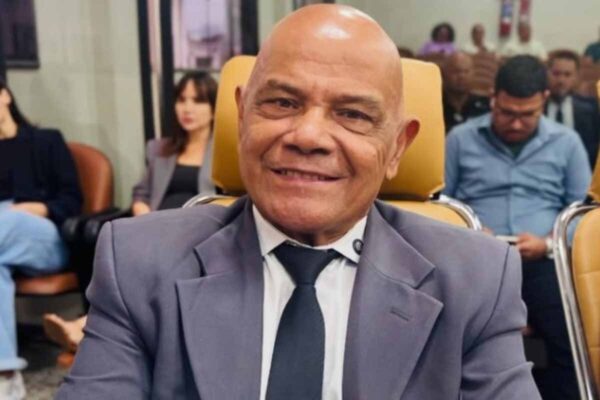 Pastor Evanildo cobra drenagem e encascalhamento no Ramal do Seu Luiz, na Ponta do Abunã