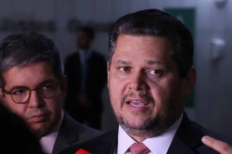 PEC do fim da escala 6x1 avança no Senado e terá Omar Aziz como relator na CCJ