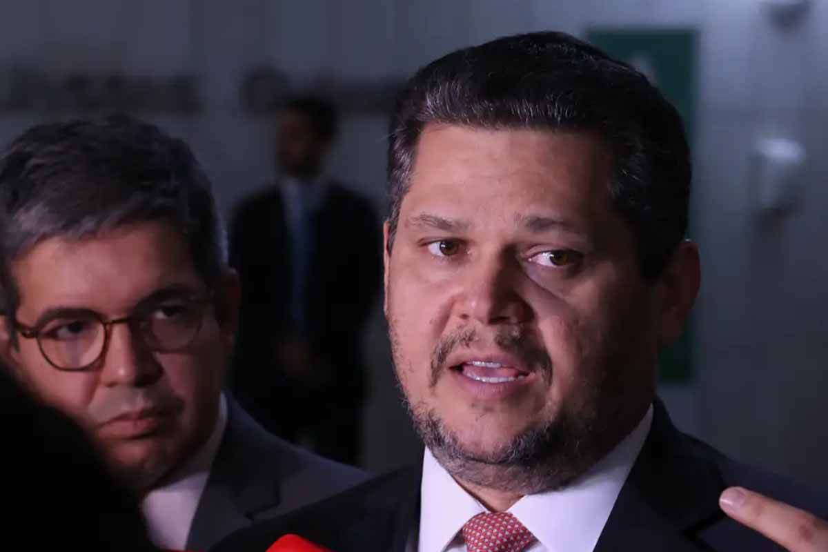 PEC do fim da escala 6x1 avança no Senado e terá Omar Aziz como relator na CCJ