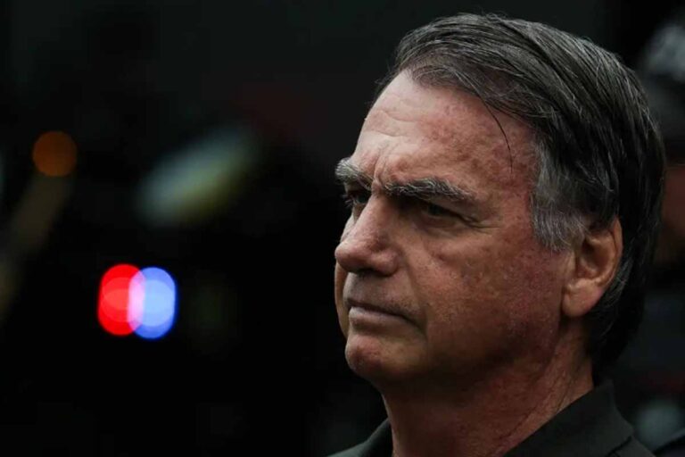 Bolsonaro pede autorização ao STF para deixar prisão domiciliar e passar por consulta com nora dentista