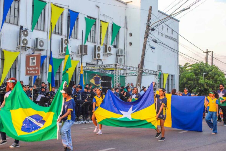 Quatro escolas municipais participam de desfile cívico nesta terça-feira em Porto Velho
