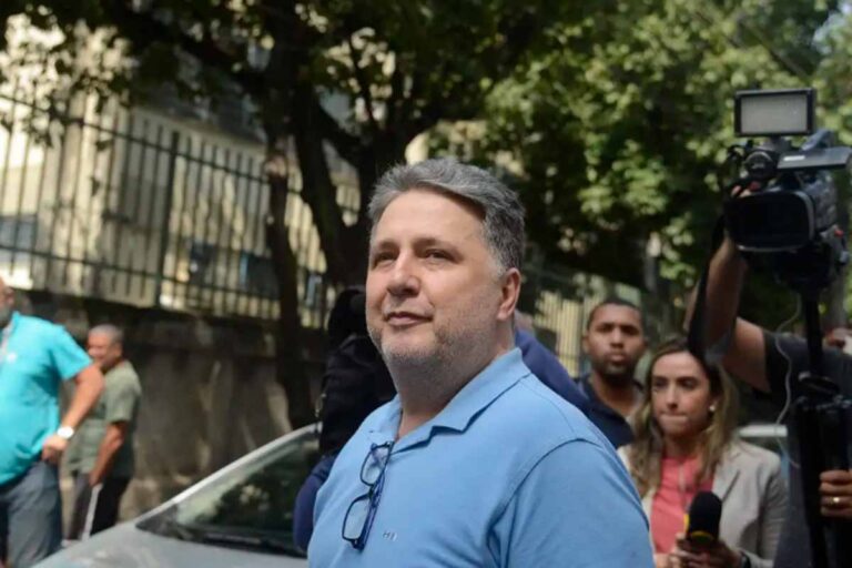TRE-RJ restringe campanha de Anthony Garotinho e impede uso do fundo eleitoral