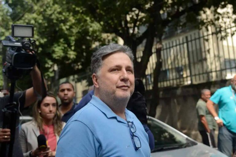 Garotinho tem direitos políticos suspensos por oito anos e candidatura ao governo do Rio fica sob análise